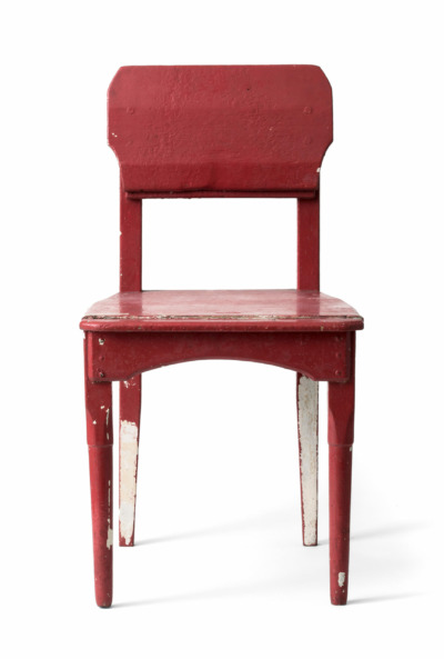 Stuhl Modell (82)5, Richard Riemerschmid, nachträglich rot lackiert, Sammlung Werkbundarchiv – Museum der Dinge