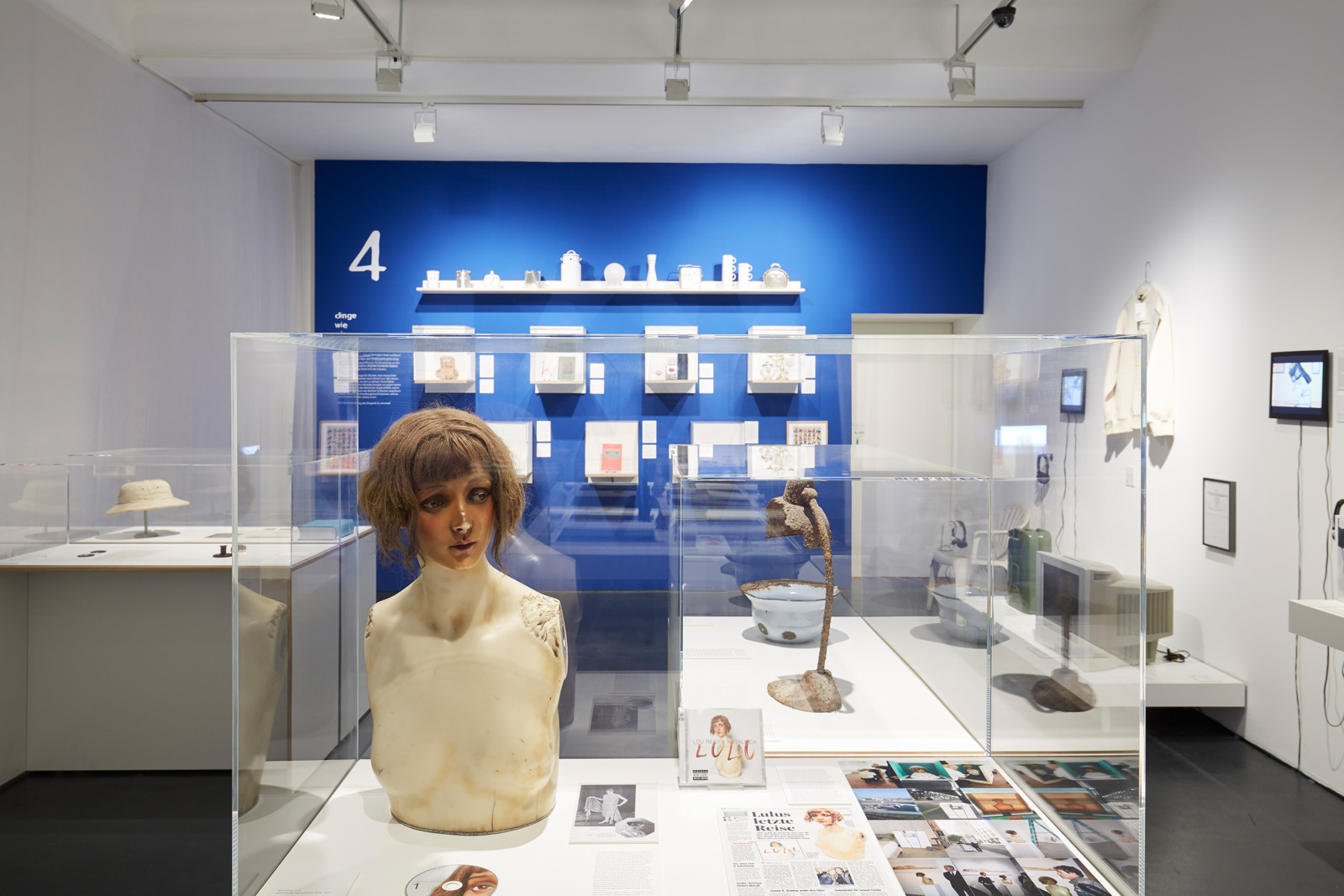 Ausstellungsansicht Story of My Life, Werkbundarchiv – Museum der Dinge