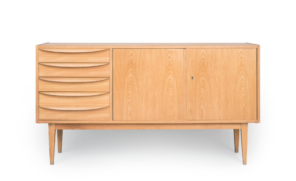 Sideboard aus Holz mit fünf 