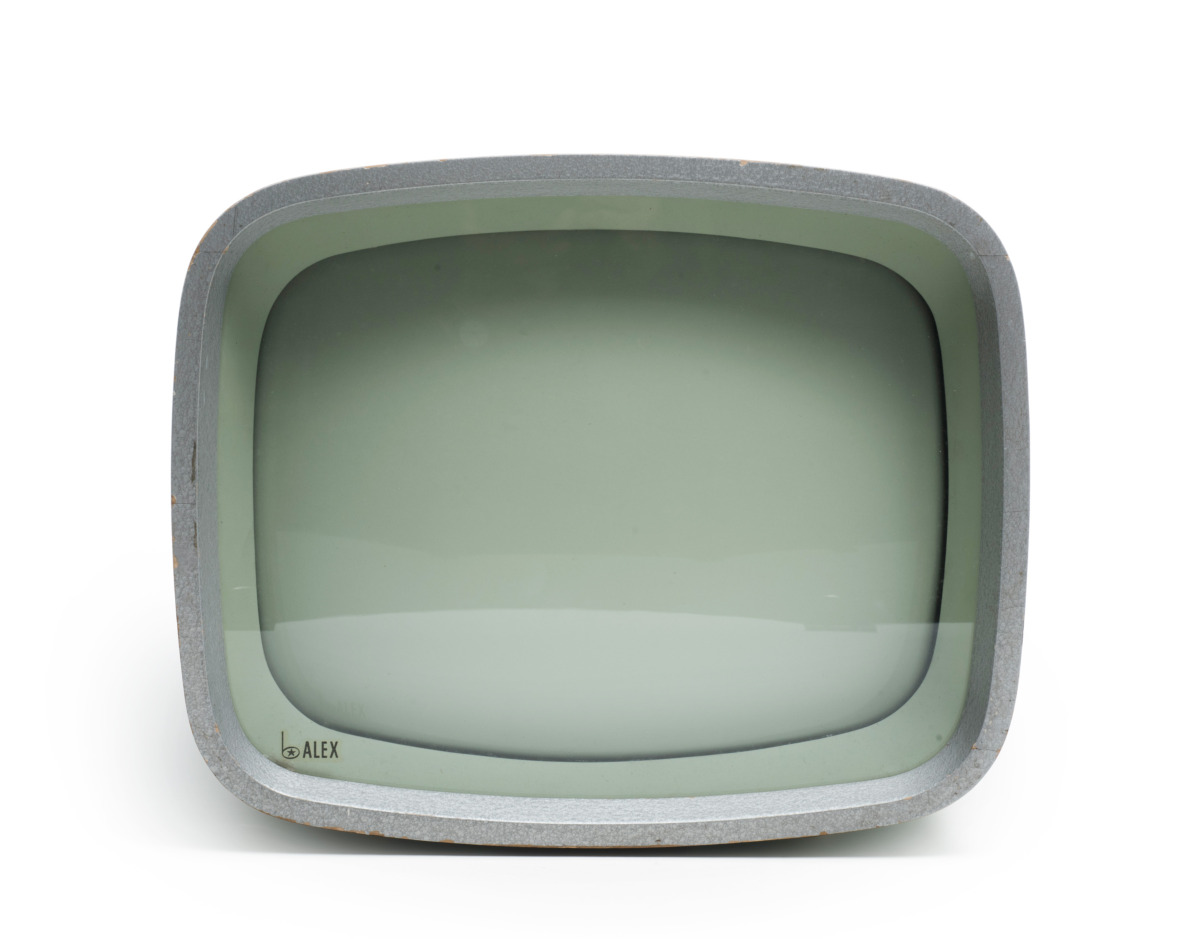 1950s television with rounded edges